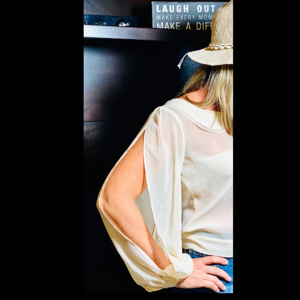 Candie’s blouse